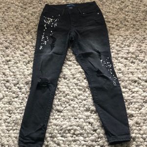 Ripped Jeans with Decor